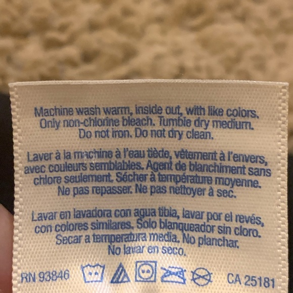 Wine therapy anyone? Very fun and chic top. SZ M - Picture 5 of 6